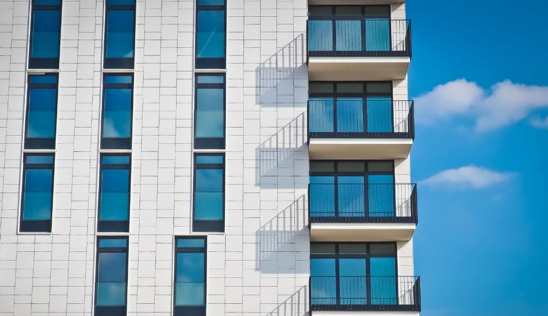 地产经纪开公司!安省地产局刚通过题案, 安省地产经纪可以以个人名义开公司。